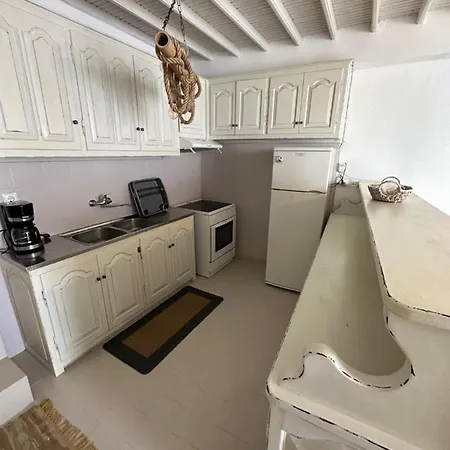Myconian Avra Apartment *